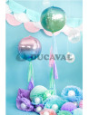 Guirnalda verde, azul y rosa pompones