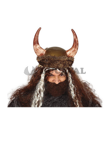 Casco vikingo con piel