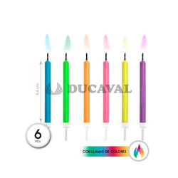 Vela multicolor con llamas